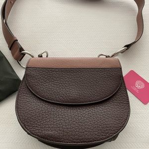 Gorgeous Vince Camuto shoulder bag!